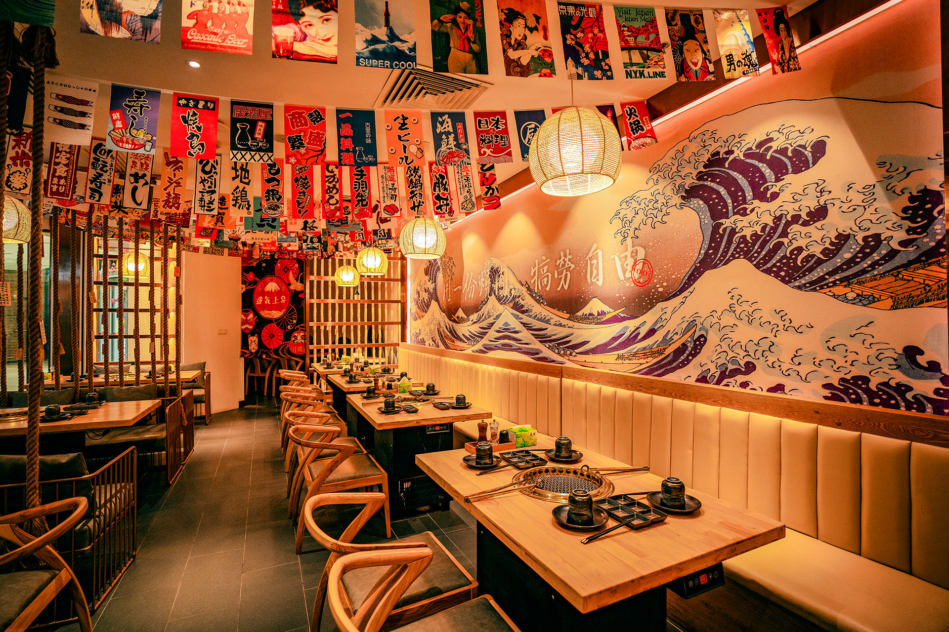 酒吧品牌深圳餐饮空间设计如何才能与众不同？