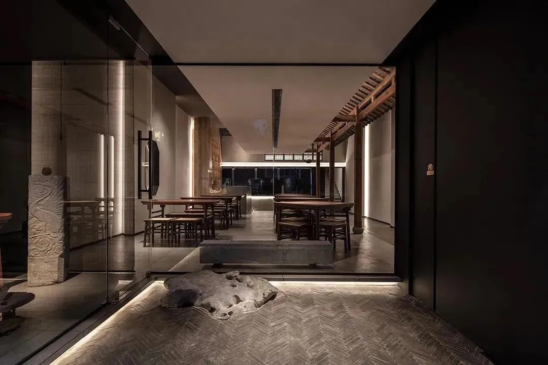 酒吧品牌充满仪式感的苏州面馆餐饮空间设计