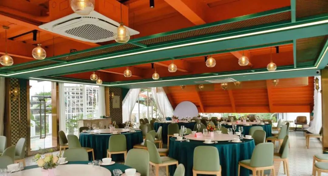 酒吧品牌将色彩碰撞到底，看这家深圳餐饮空间设计如何诠释独特的摩洛哥风情